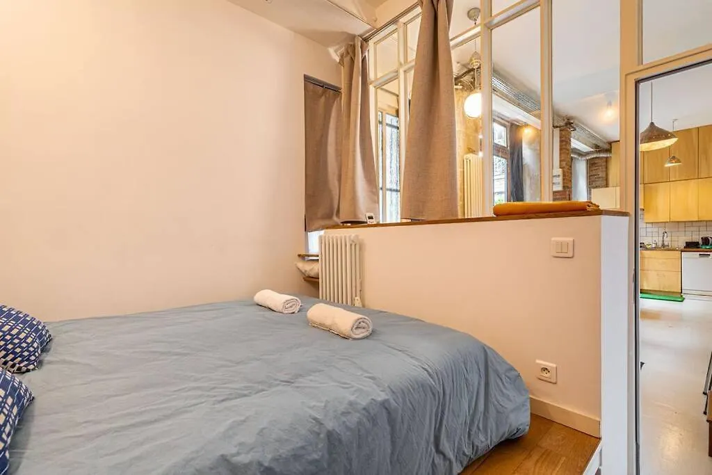 Guestready - Midcentury Maisonette In The 10Th Paris Apartment