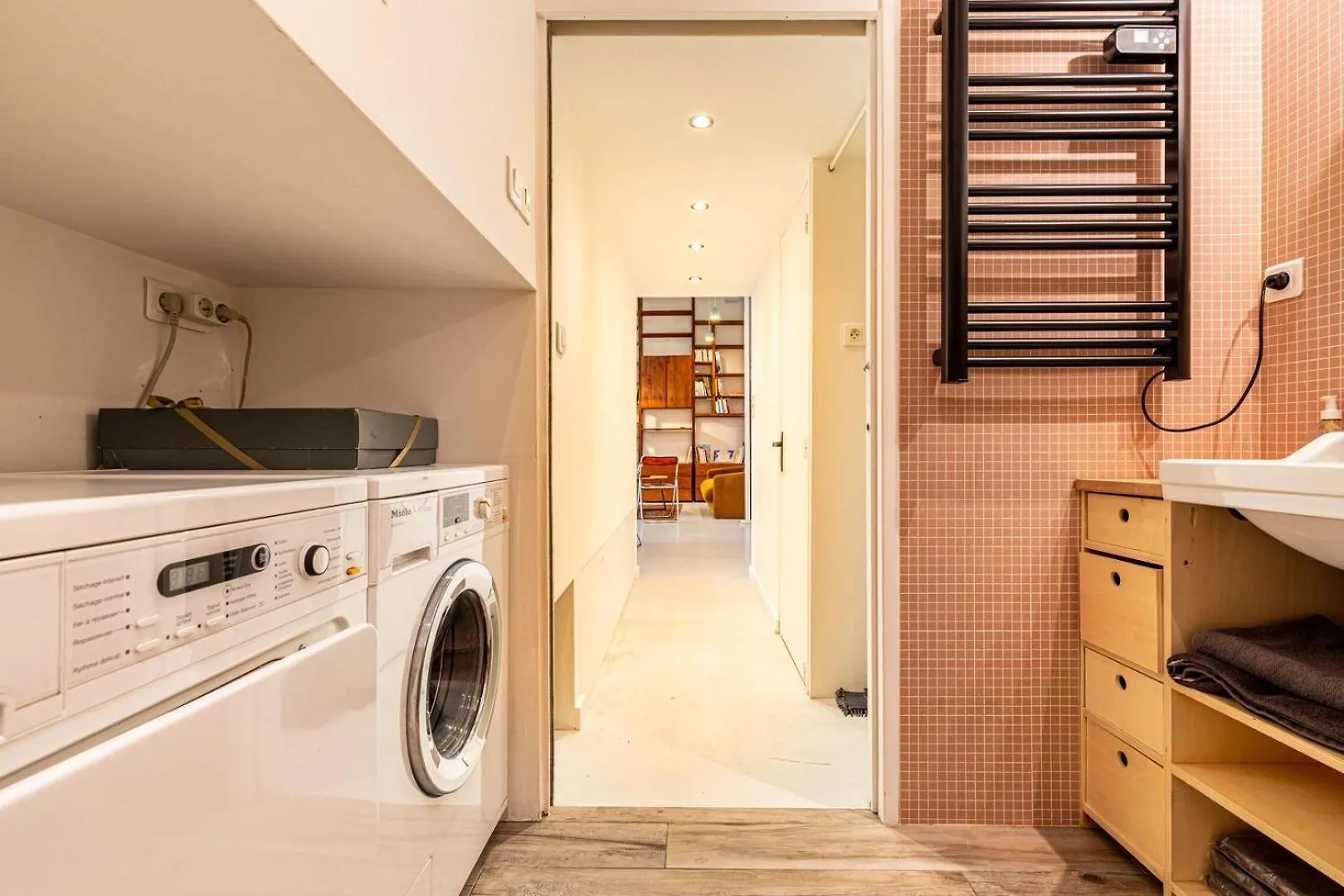 Guestready - Midcentury Maisonette In The 10Th Paris